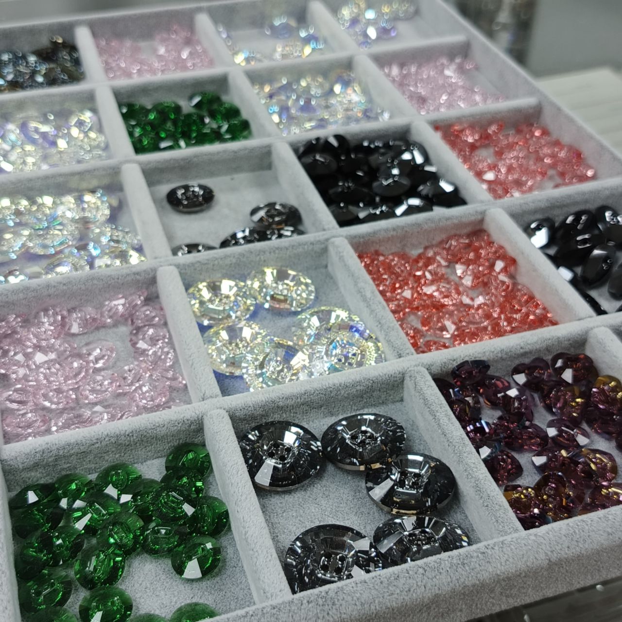 Swarovski Kristal Düğmeler