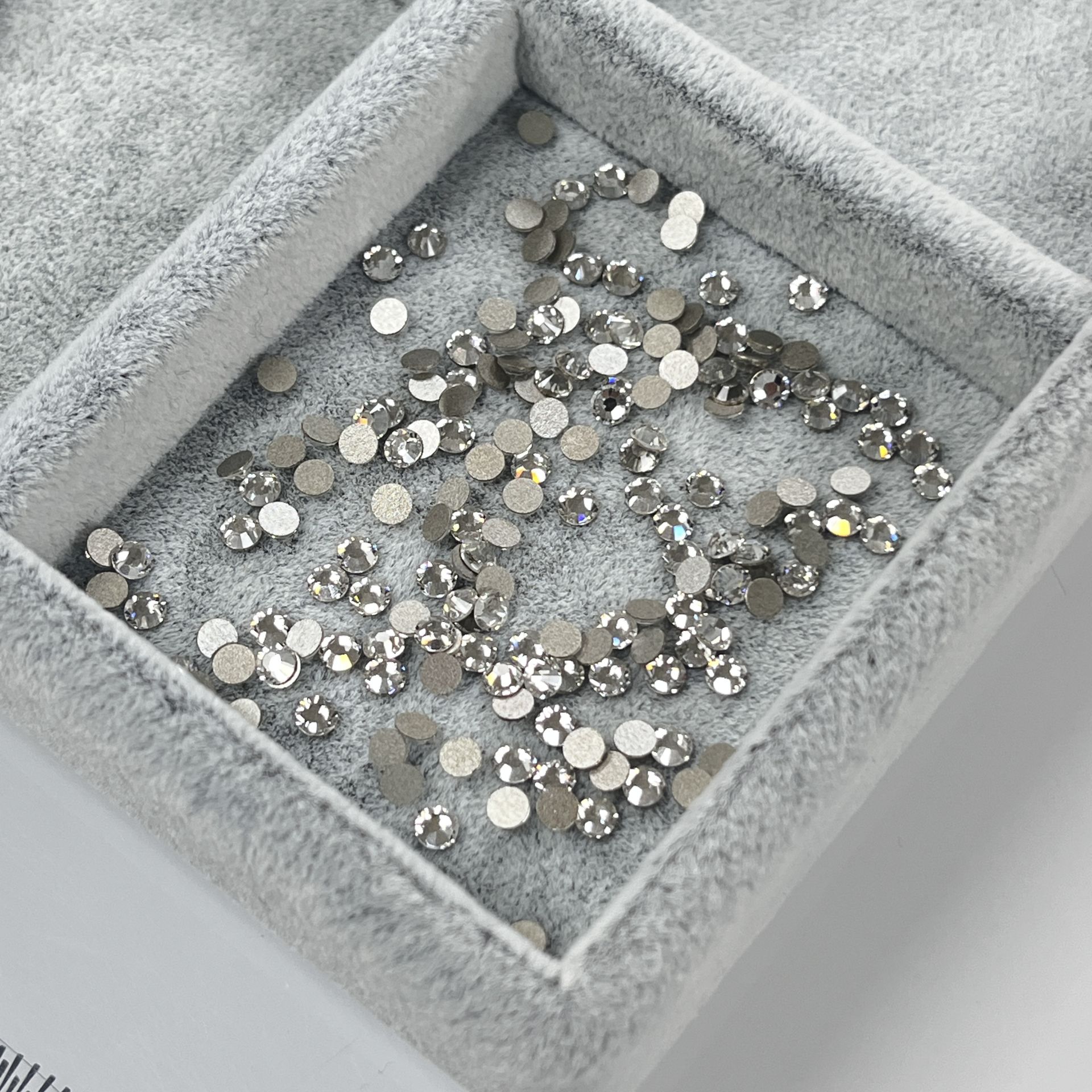 Celestial Altı Düz SS12 Crystal - Beyaz Altı Düz 3mm Kristal Cam Taş - Gelinlik Taşı