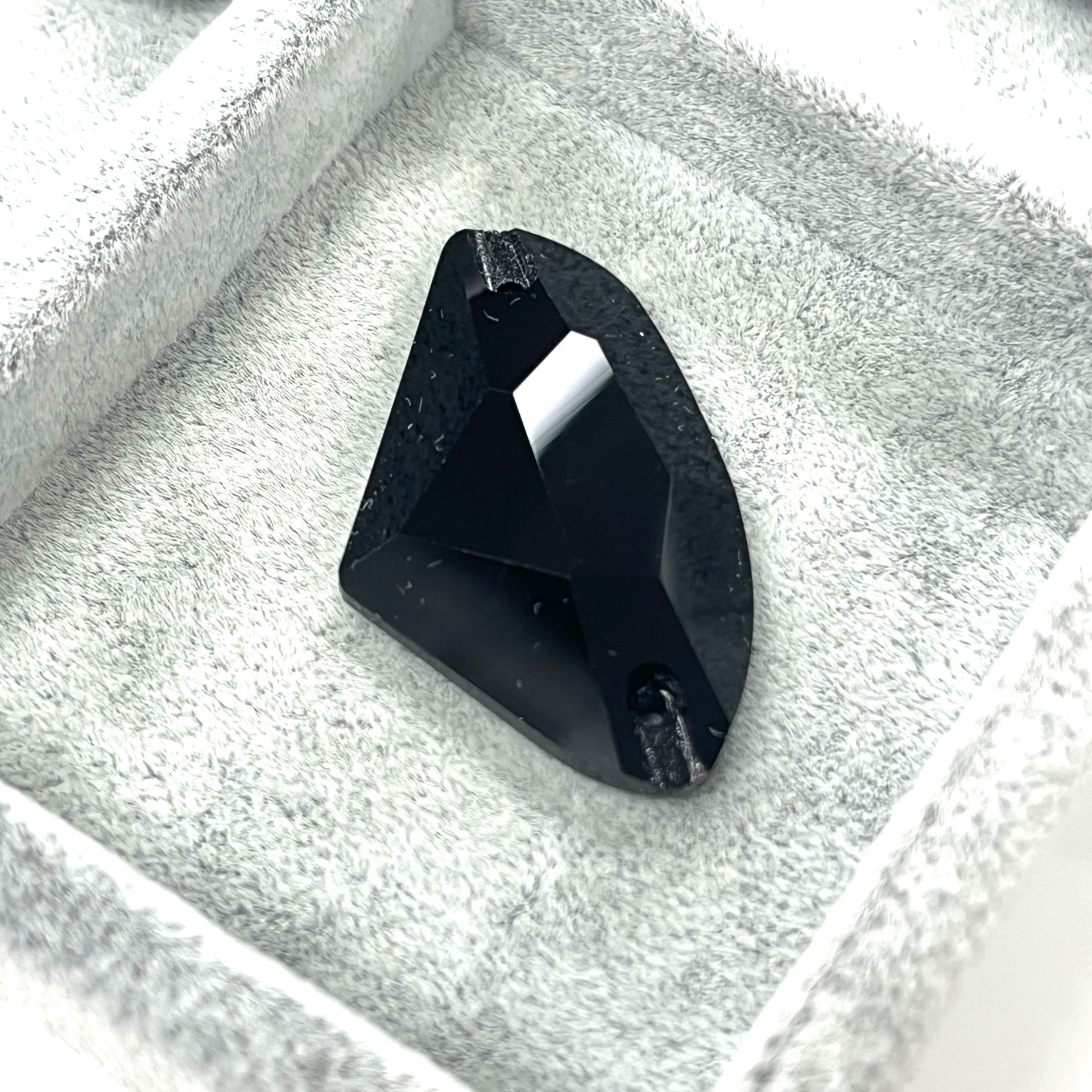 Galactic Şekilli 39x28mm Dikilebilir Jet Black Cam Taş - Siyah Dikme Taş