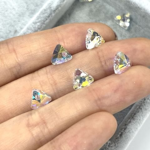 Swarovski 6628 Üçgen 8mm Crystal AB (001AB) - Janjan Renkli Kolye Ucu