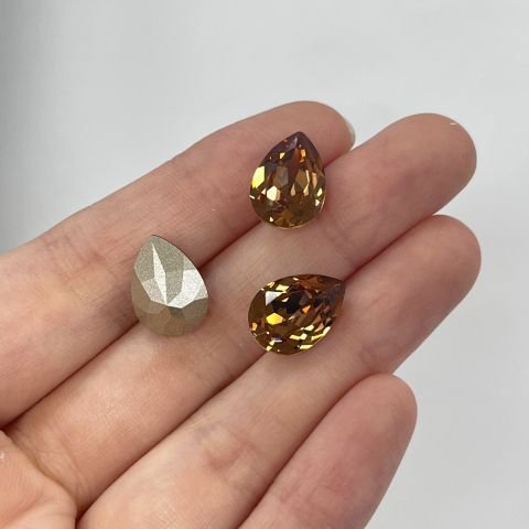 Swarovski 4320 Damla 14x10mm Recreated Light Smoked Topaz (1402)  F - Damla Şekilli Açık Kahverengi Kristal Taş