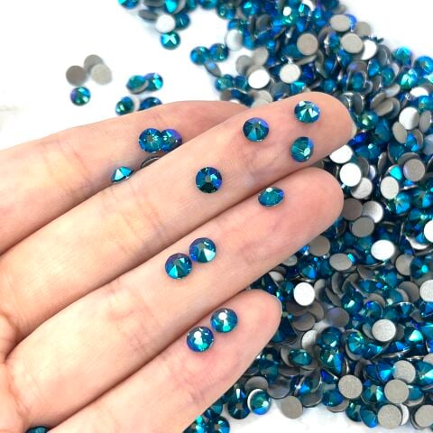 Swarovski 2088 SS20 Blue Zircon Shimmer (229SHIM) F - Yuvarlak Okyanus Turkuazı Renkli Altı Düz Camtaş