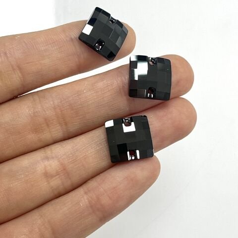 Swarovski 3293 Chessboard Sew-On 12mm Jet Hematite (280HEM) U - Metalik Siyah Yuvarlak İki Delikli Dikme Taş