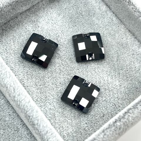 Swarovski 3293 Chessboard Sew-On 12mm Jet Hematite (280HEM) U - Metalik Siyah Yuvarlak İki Delikli Dikme Taş
