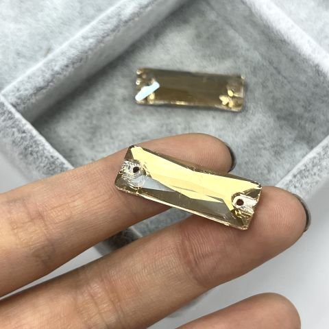 Dikdörtgen Şekilli 25,5x9mm Dikilebilir Şampanya Cam Taş - Altın Dikme Taş