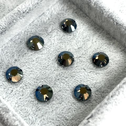 Swarovski 3204 8mm Crystal Iridescent Green (001 IRIG) - Metalik Yeşil Foyalı Yuvarlak Dikme Taş