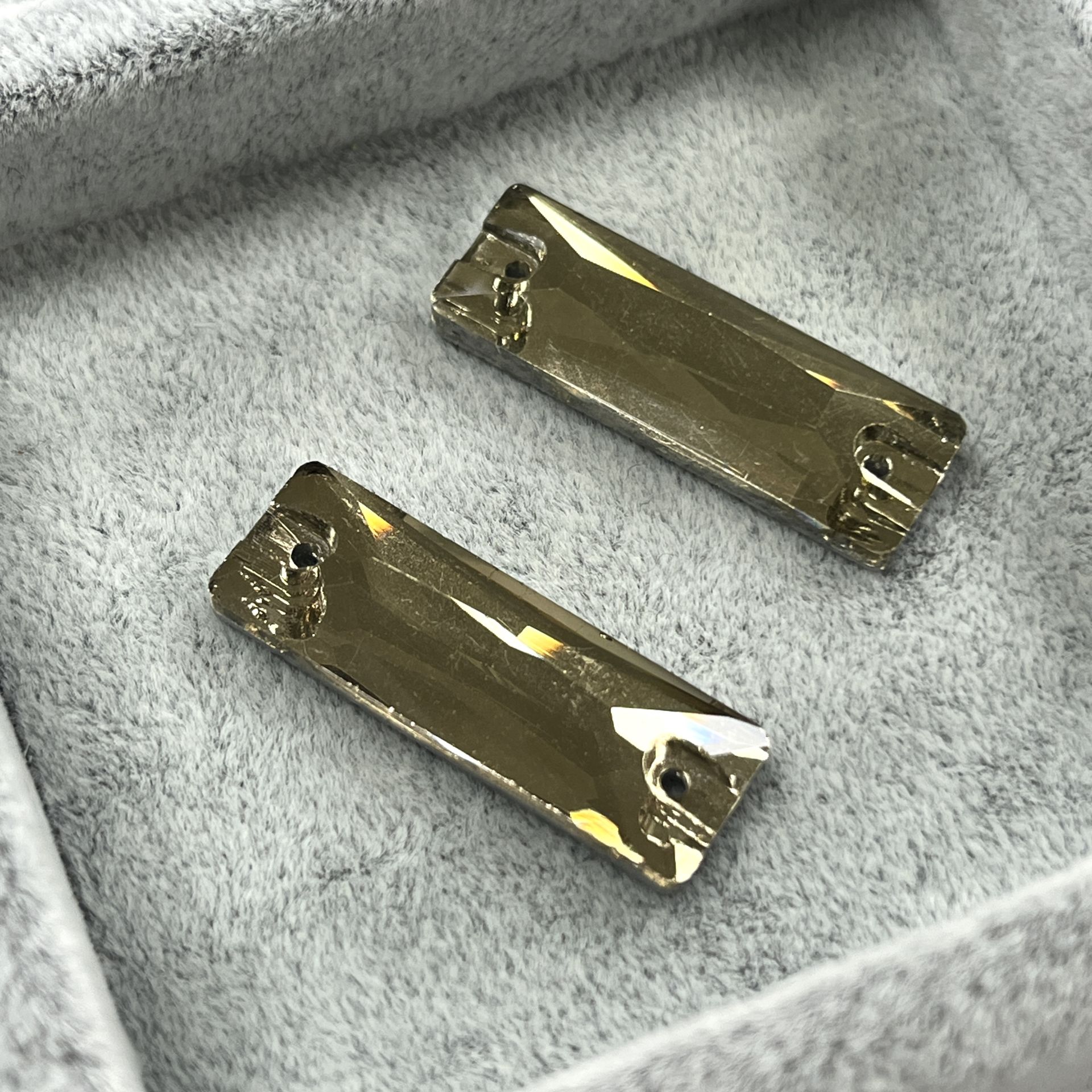 Dikdörtgen Şekilli 25,5x9mm Dikilebilir Light Colorado Topaz Cam Taş - Açık Kahverengi Dikme Taş