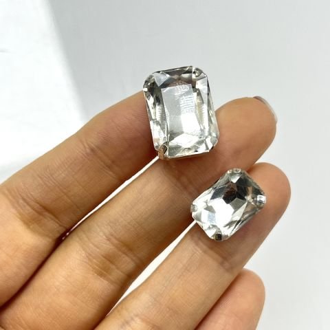 Dikdörtgen Şekilli Kasalı Dikilebilir Beyaz Cam Taş - 50 ve 10 Adet - Boy Seçenekleri Mevcuttur