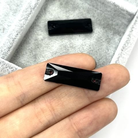 Dikdörtgen Şekilli 25,5x9mm Dikilebilir Jet Black Cam Taş - Siyah Dikme Taş