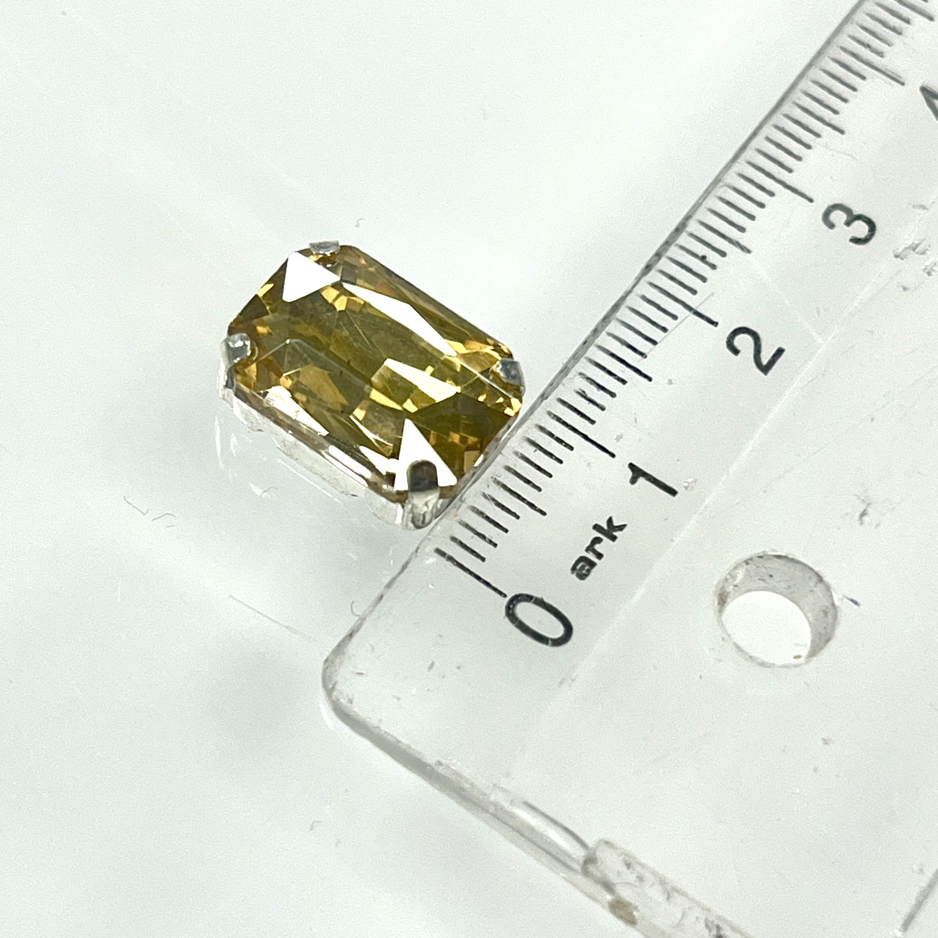 Dikdörtgen Şekilli 14x10mm Kasalı Dikilebilir Cam Taş - Altın Renkli Dikme Taş