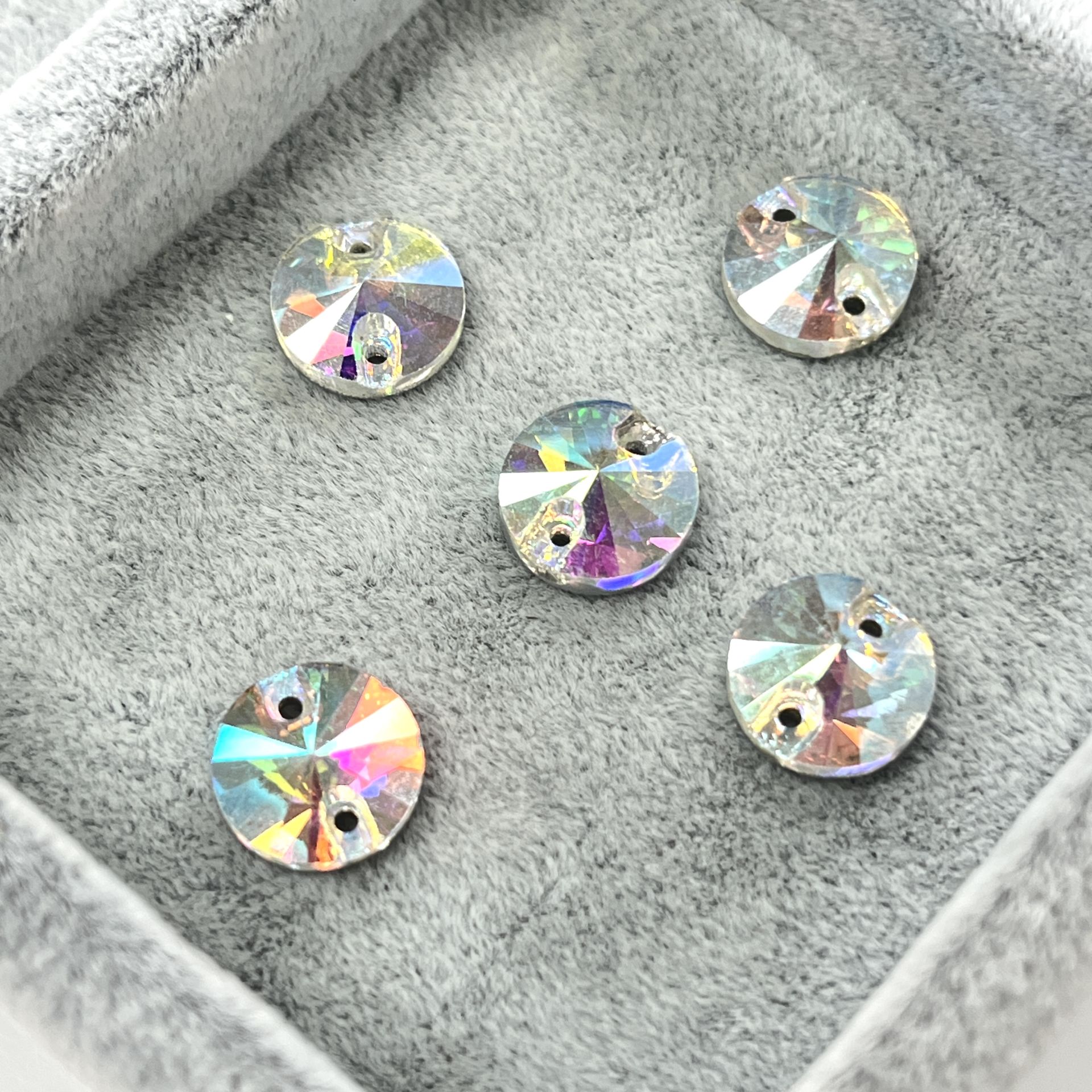 Yuvarlak Şekilli 10mm Dikilebilir Crystal AB Cam Taş - Janjan Dikme Taş