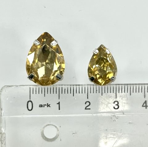 Damla Şekilli Kasalı Dikilebilir Altın Cam Taş - 50 ve 10 Adet - Boy Seçenekleri Mevcuttur