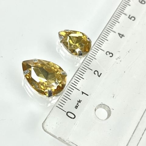 Damla Şekilli Kasalı Dikilebilir Altın Cam Taş - 50 ve 10 Adet - Boy Seçenekleri Mevcuttur