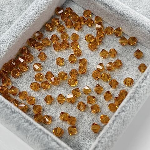 Celestial 4mm Bicone Piramit Boncuk Light Colorado Topaz (246) - Koyu Altın Renkli Boncuk