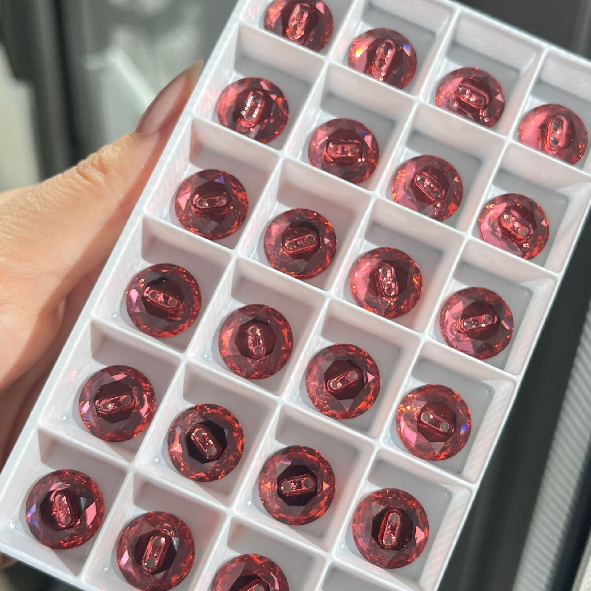 Swarovski 3014 Düğme 14mm Padparadscha (542) M-F - Yuvarlak Somon Renkli Ortadan Dikilebilir Düğme