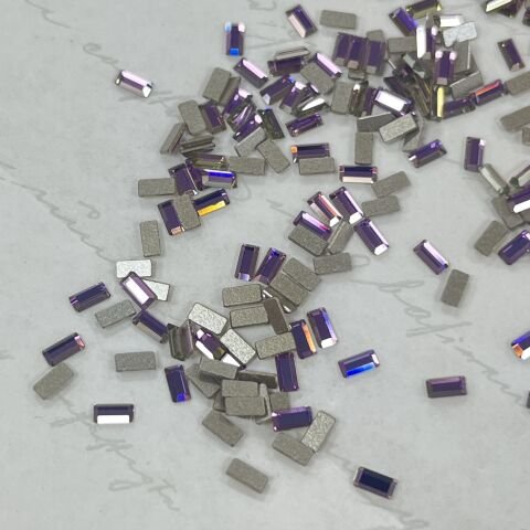 Swarovski 2510 Dikdörtgen Mini 3,7x1,9mm Crystal Vitrail Light (001VL) Foyalı - Pembe Mor Dikdörtgen Altı Düz Mini Kristal Taş