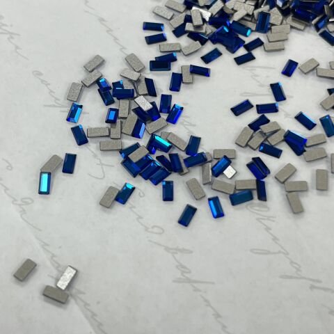 Swarovski 2510 Dikdörtgen Mini  3,7x1,9mm Crystal Bermuda Blue (001BBL) Foyalı - Dikdörtgen Şekilli Altı Düz Mini Kristal Taş