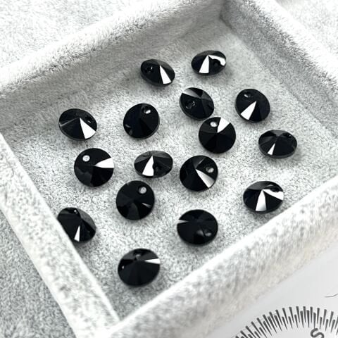 Swarovski 6428 Xilion Yuvarlak 8mm Jet (280) - Siyah Kolye Ucu