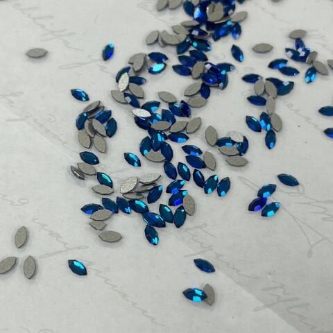 Swarovski 2200 Navette 4x2mm Crystal Bermuda Blue (001BBL) - Lacivert Mekik Altı Düz Mini Kristal Taş