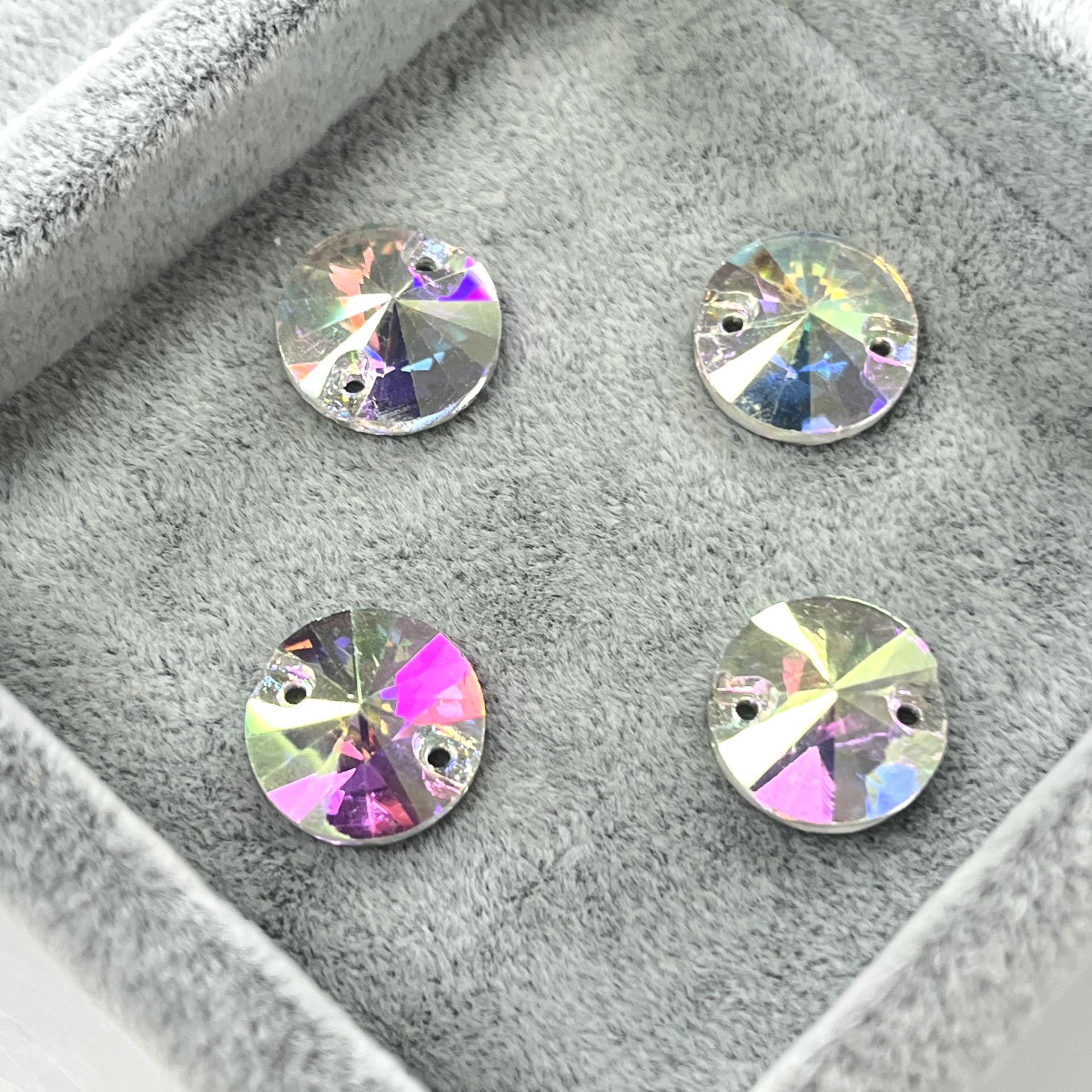 Yuvarlak Şekilli 12mm Dikilebilir Crystal AB Cam Taş - Janjan Dikme Taş