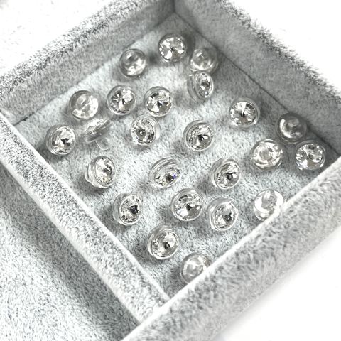 1770/139 Şeffaf Plastik Çerçeve İçine Oturtulmuş 8mm Rivoli Kristalli Alttan Dikilebilir Düğme