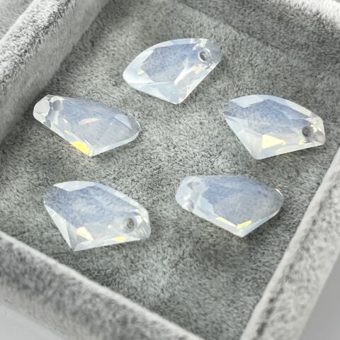 Swarovski 6656 Galactic Vertical 19mm White Opal (234) - Beyaz Renkli Kolye Ucu