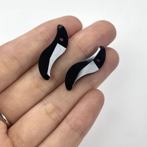 Swarovski 6525 28mm Jet (280) - S Şekilli Siyah Kolye Ucu
