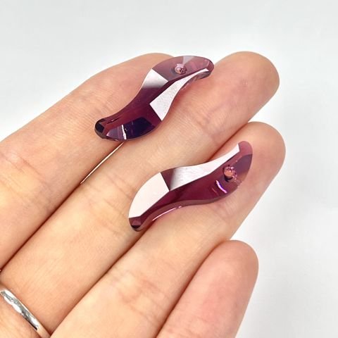 Swarovski 6525 28mm Amethyst (204) - S Şekilli Mor Kolye Ucu
