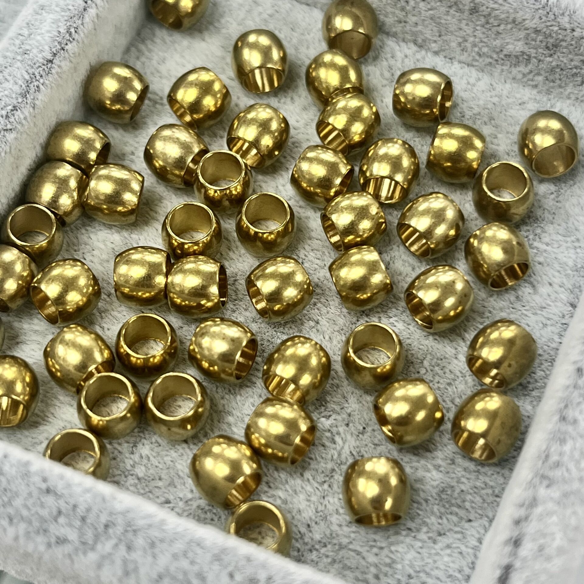 Silindir Pirinç Metal Boncuk 5mm x 5,5mm - Ham