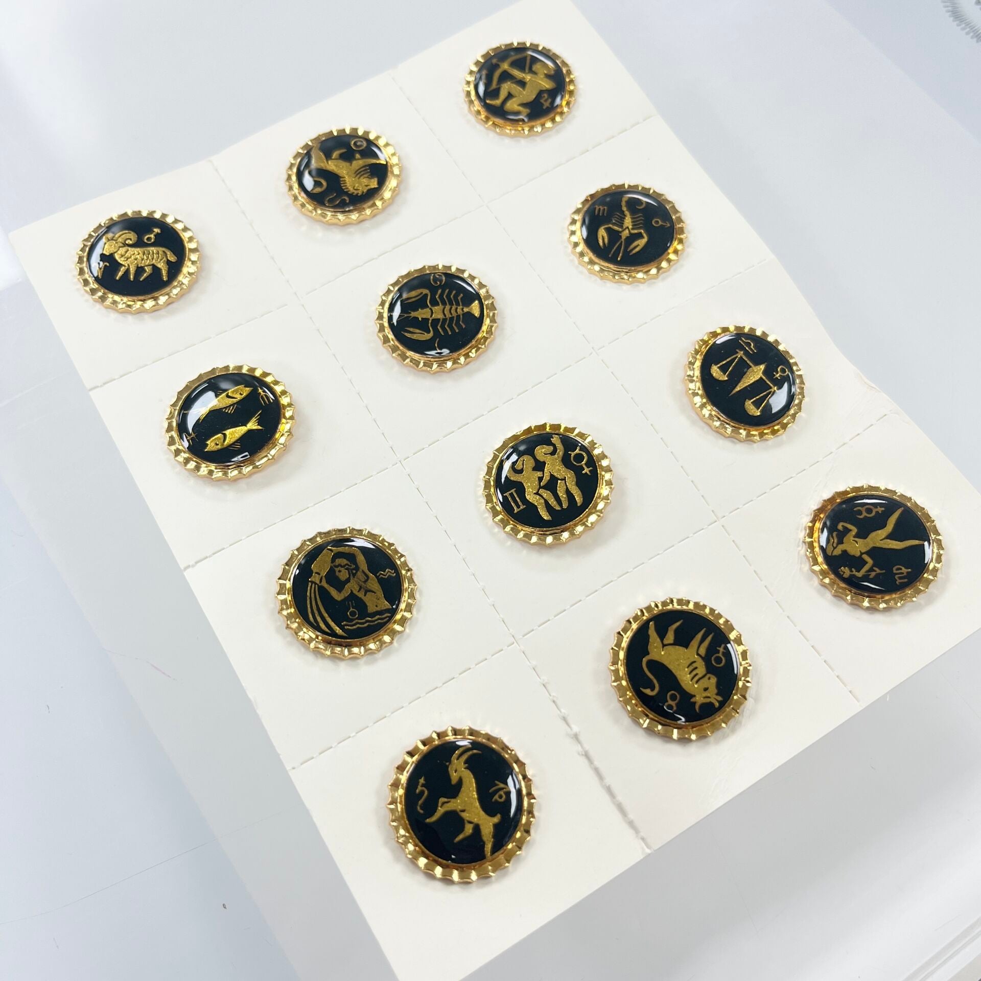 Burç Sembolü Tasarımlı Vintage 22mm Rozet - Paket Seçenekleri Mevcuttur