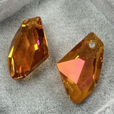 Swarovski 6656 Galactic Vertical 27mm Crystal Astral Pink (001API) - Turuncu Renkli Kolye Ucu
