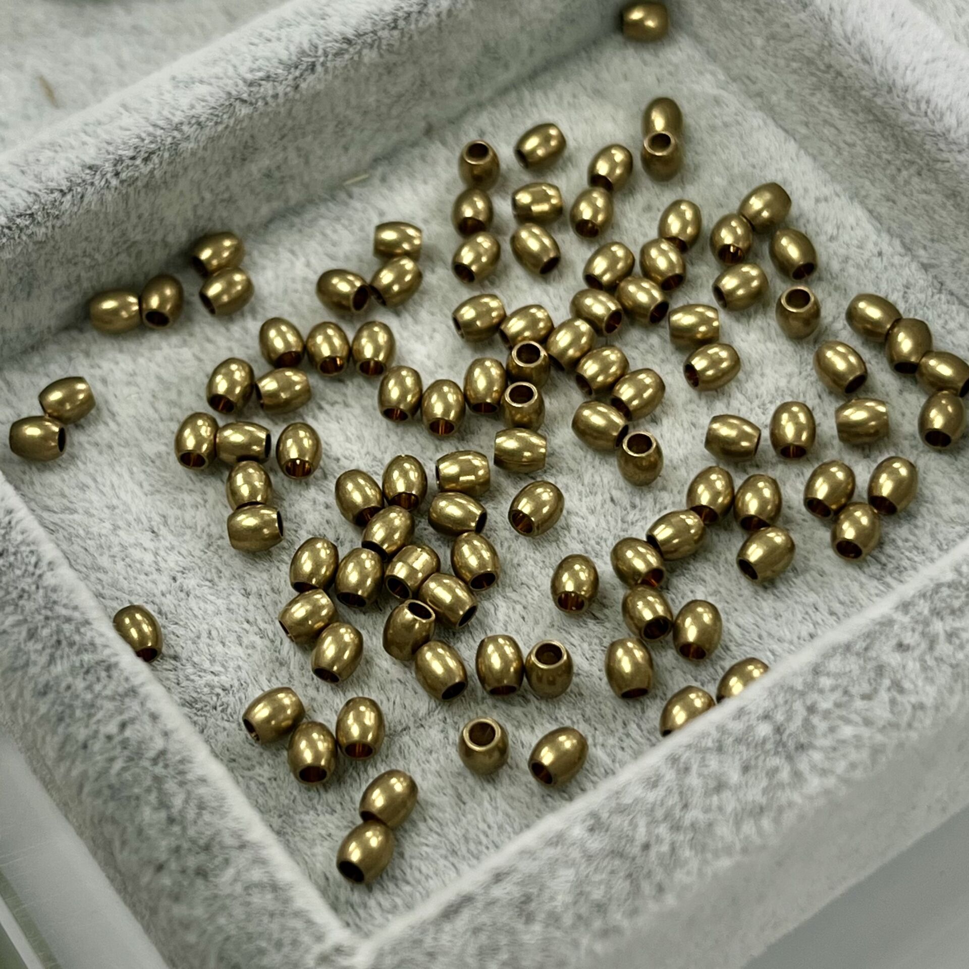 Silindir Pirinç Metal Boncuk 3mm x 3,5 mm - Ham