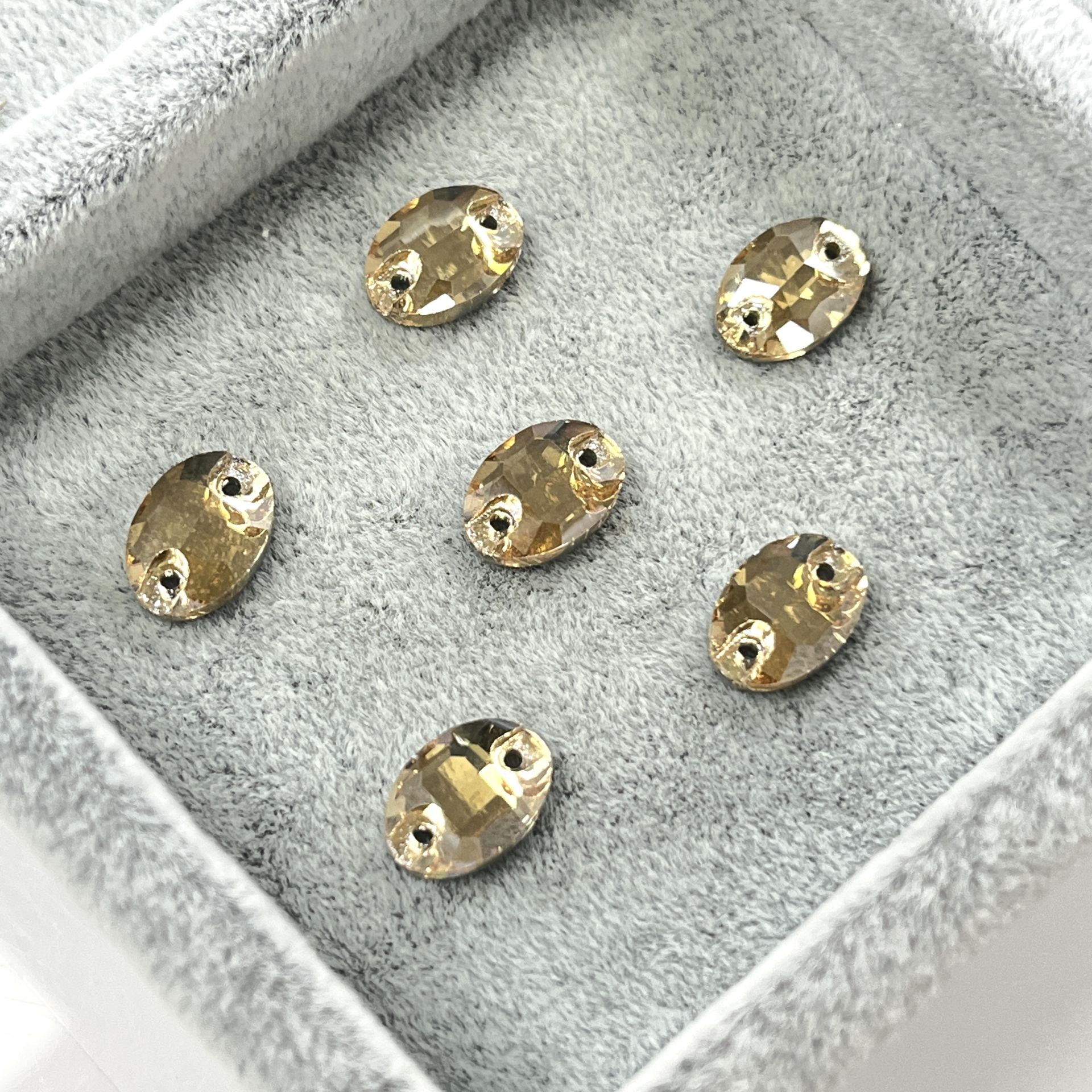 Oval Şekilli 10x7mm Dikilebilir Crystal Golden Shadow Cam Taş -  Şampanya Dikme Taş