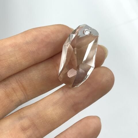Swarovski 6673 Meteor 28mm Crystal Silver Shade (001SSHA) - Sarkıt Şekilli Tek Delikli Açık Füme Renkli Kolye Ucu