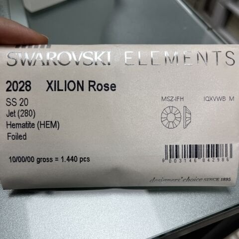 Swarovski 2028 SS20 Jet Hematite (280HEM) Foyalı - Altı Düz Metalik Füme Kristal Taş