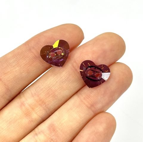Swarovski 3023 Düğme 12mm Crystal Lilac Shadow (001LISH) - Pembe Kalp Şekilli Ortadan Dikilebilir Düğme
