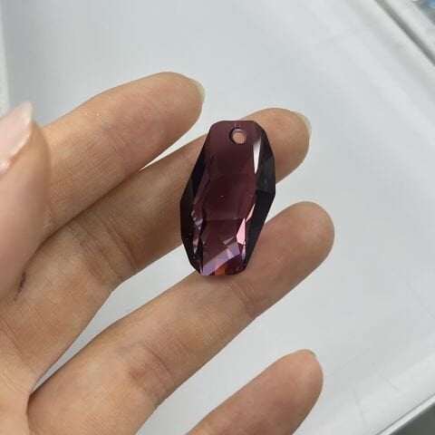 Swarovski 6673 Meteor 28mm Crystal Lilac Shadow (001LISH) - Sarkıt Şekilli Tek Delikli Mor Renkli Kolye Ucu