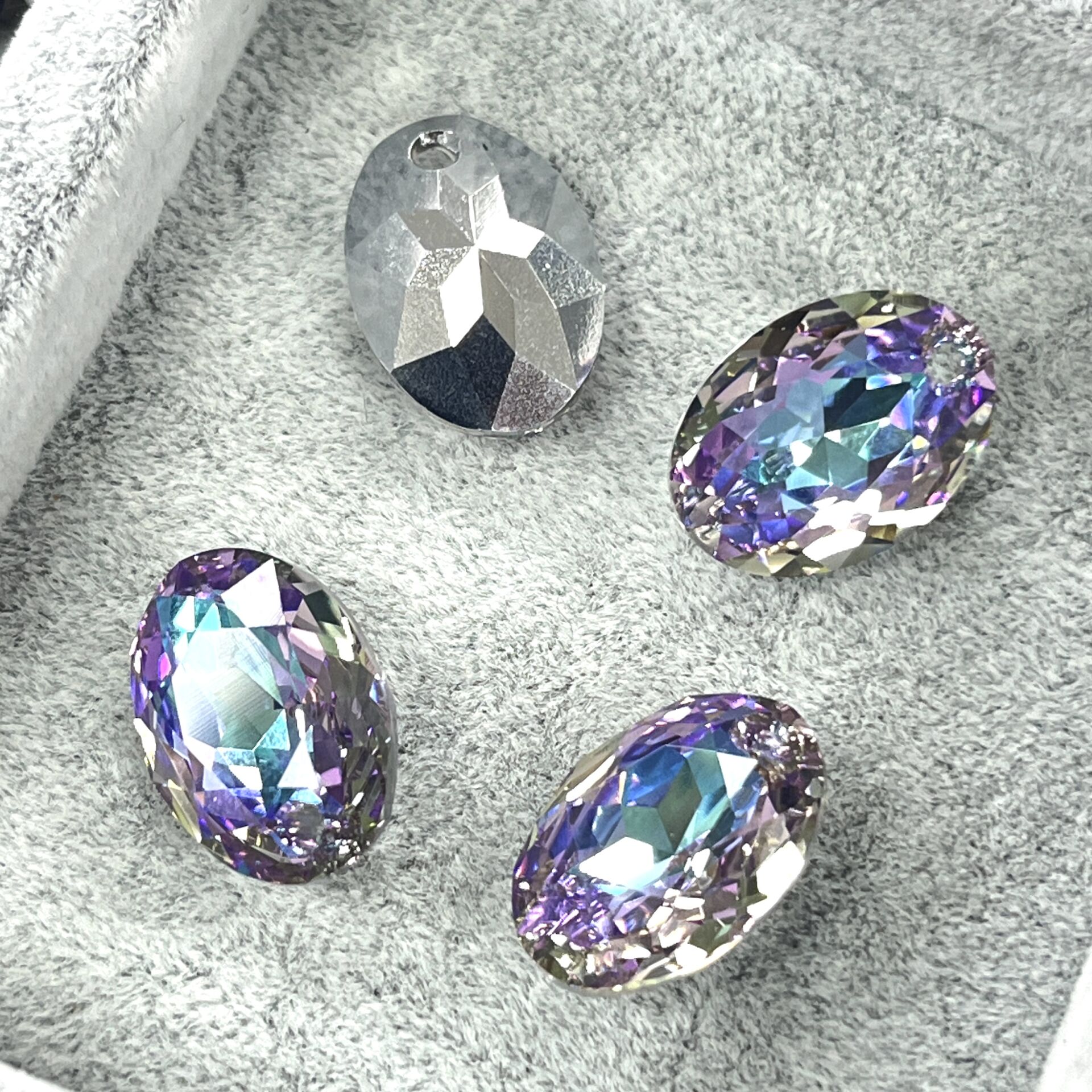 Swarovski 6438 Pendant 16mm Crystal Vitrail Light (001VL) P - Parlak Leylak Oval Şekilli Tek Delikli Kolye Ucu