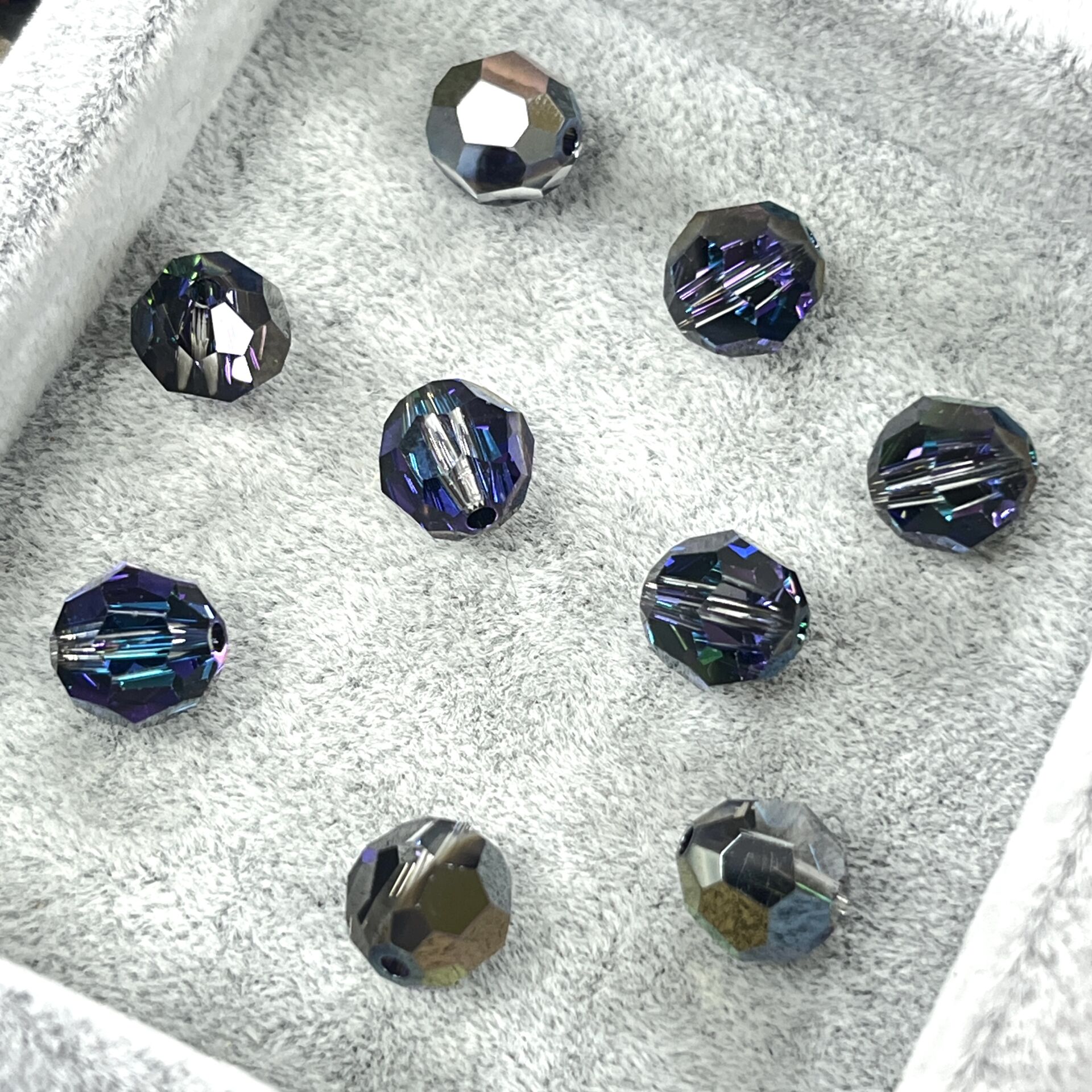 Swarovski 5000 Boncuk 8mm Crystal Heliotrope (001HEL)  -  Mor Renkli Top Boncuk