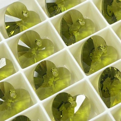 6228 14mm Olivine (228) - Zeytin Yeşili Kalp Kolye Ucu