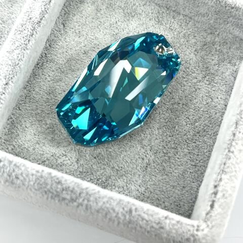 Swarovski 6673 Meteor 38mm Light Turquoise (263) - Sarkıt Şekilli Tek Delikli Açık Turkuaz Renkli Kolye Ucu