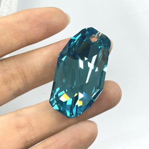 Swarovski 6673 Meteor 38mm Light Turquoise (263) - Sarkıt Şekilli Tek Delikli Açık Turkuaz Renkli Kolye Ucu