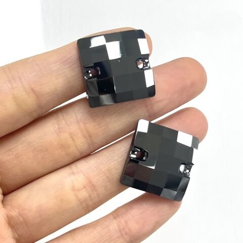 Swarovski 3293 Chessboard Sew-On 24mm Jet Hematite (280HEM) U - Metalik Siyah Yuvarlak İki Delikli Dikme Taş