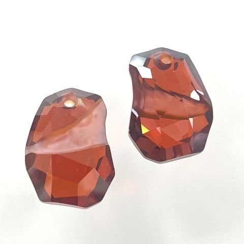 Swarovski 6191 Divine Rock 27mm Crystal Red Magma (001REDM) - Çok Kesimli Kırmızı Kolye Ucu