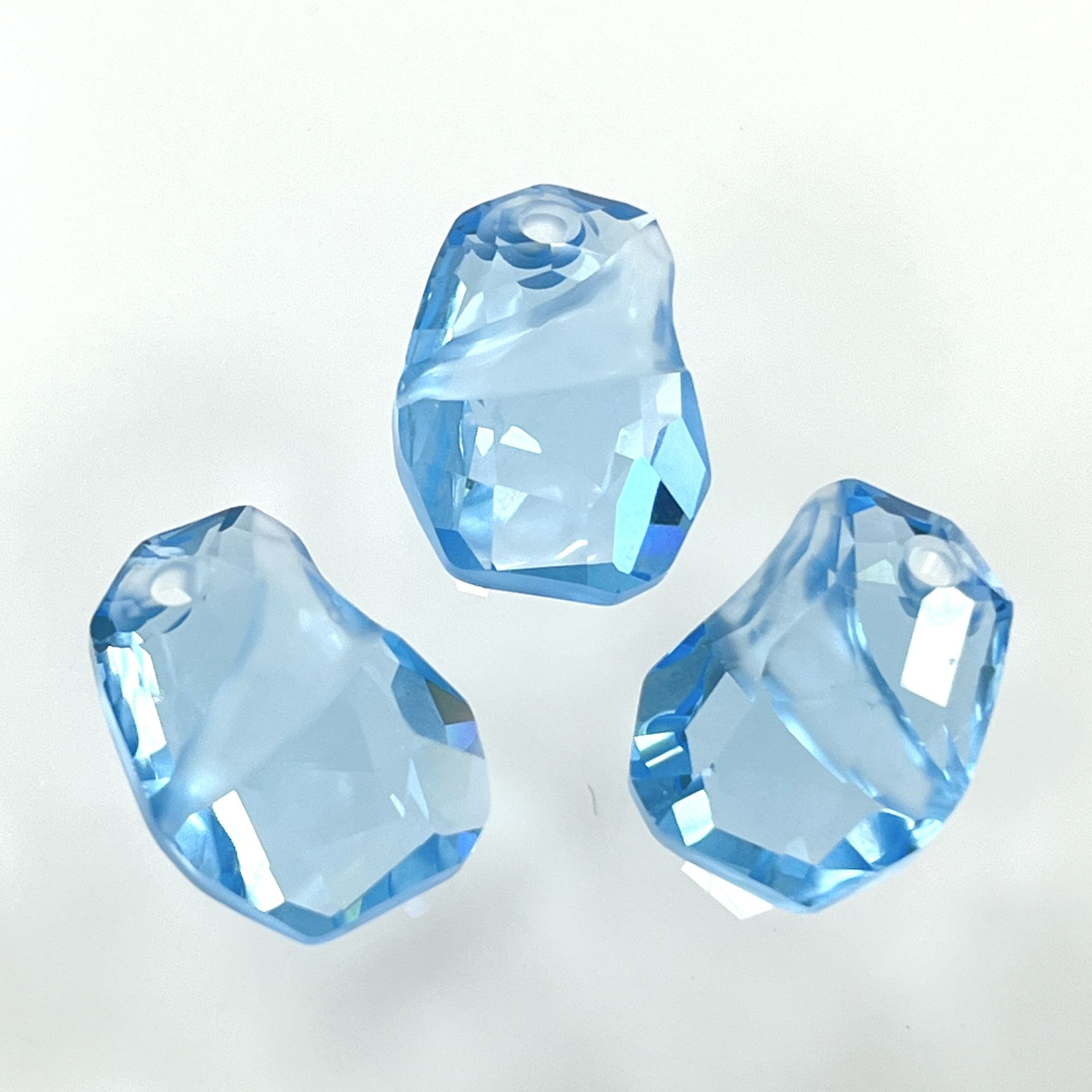 Swarovski 6191 Divine Rock 19mm Aquamarine (202) - Çok Kesimli Mavi Kolye Ucu