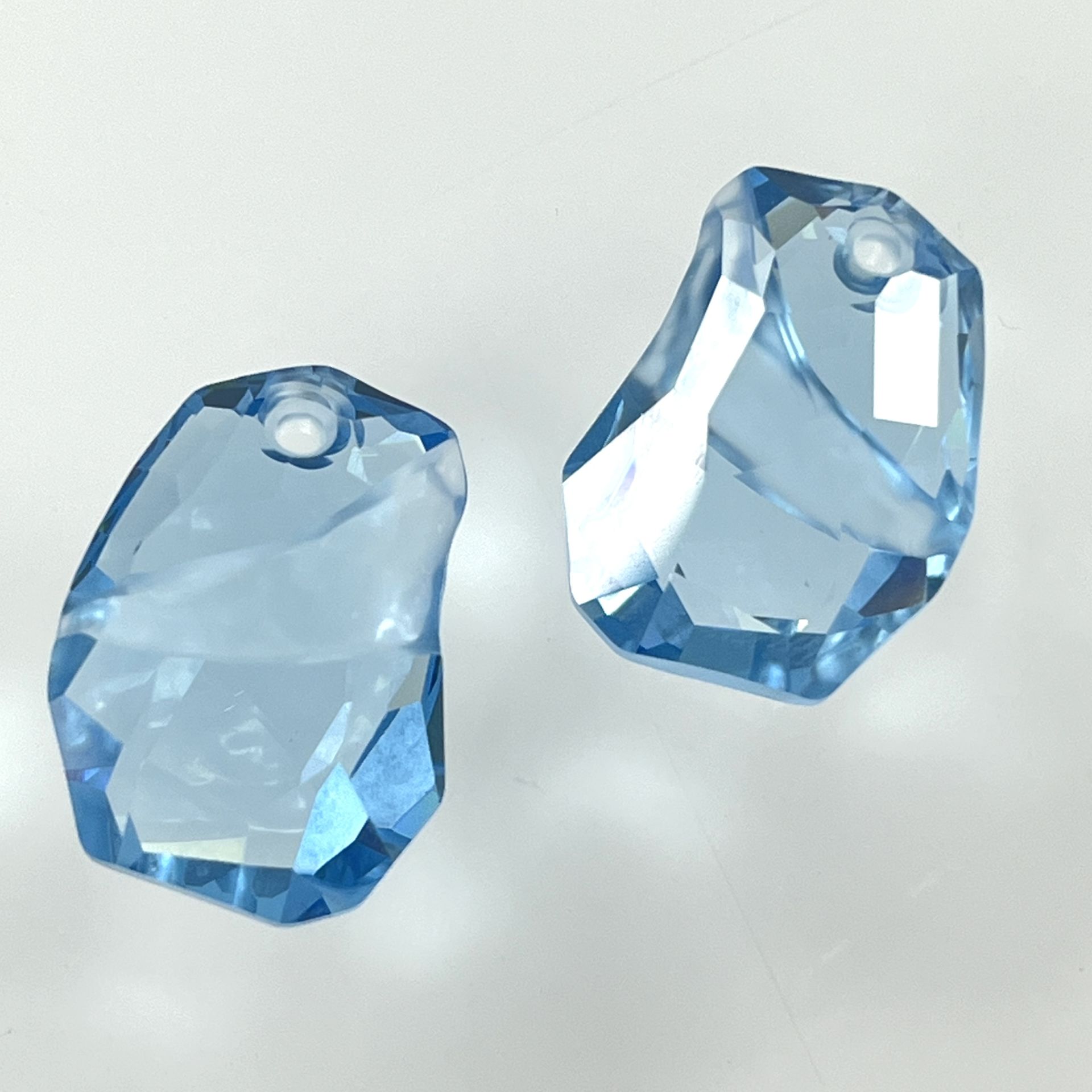 Swarovski 6191 Divine Rock 27mm Aquamarine (202) - Çok Kesimli Mavi Kolye Ucu