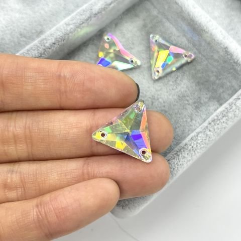 Üçgen Şekilli 16mm Dikilebilir Crystal AB Cam Taş - Janjan Dikme Taş