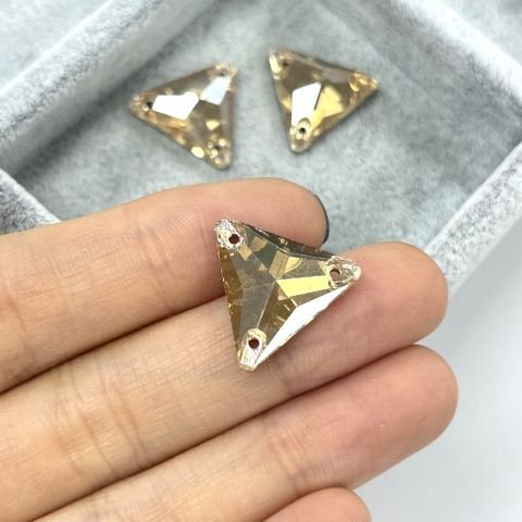 Üçgen Şekilli 16mm Dikilebilir Crystal Golden Shadow Cam Taş - Altın Dikme Taş