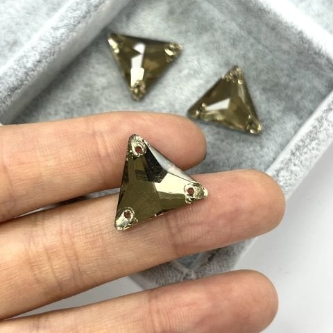 Üçgen Şekilli 16mm Dikilebilir Light Colorado Topaz Cam Taş - Açık Kahverengi Dikme Taş