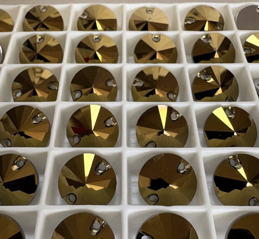 Swarovski 3200 Rivoli 14mm Crystal Dorado (001DOR) Unfoiled - Parlak Sarı Yuvarlak İki Delikli Dikme Taş